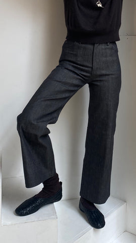 HIGH-WAIST GREY DENIM